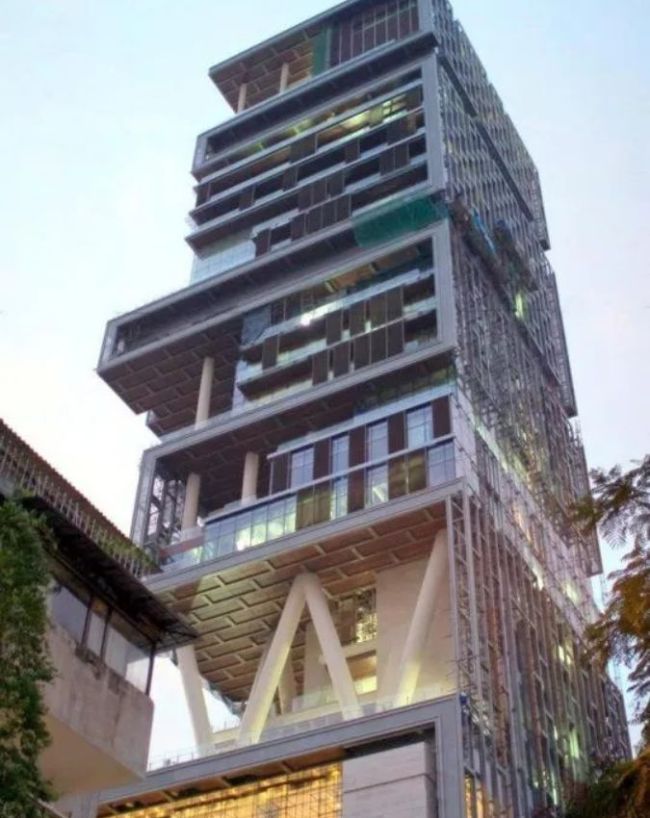 Mukesh Ambani’s Antilia Neighbor-1-2-3-4-5