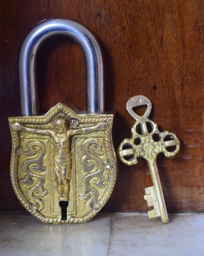 Aligarh Handmade Padlocks-1-2-3-4