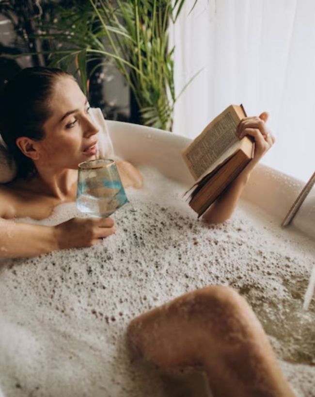 Is it good to bath with hot water in summer for a woman-1-2-3-4-5