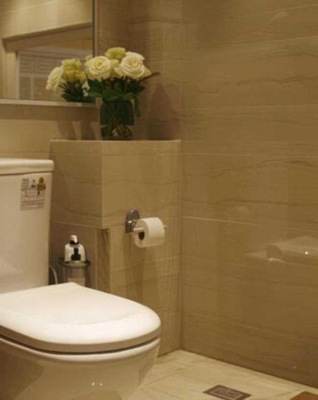 Why Luxury Hotels Put Ice Cubs in Urinals-1-2-3-4-5