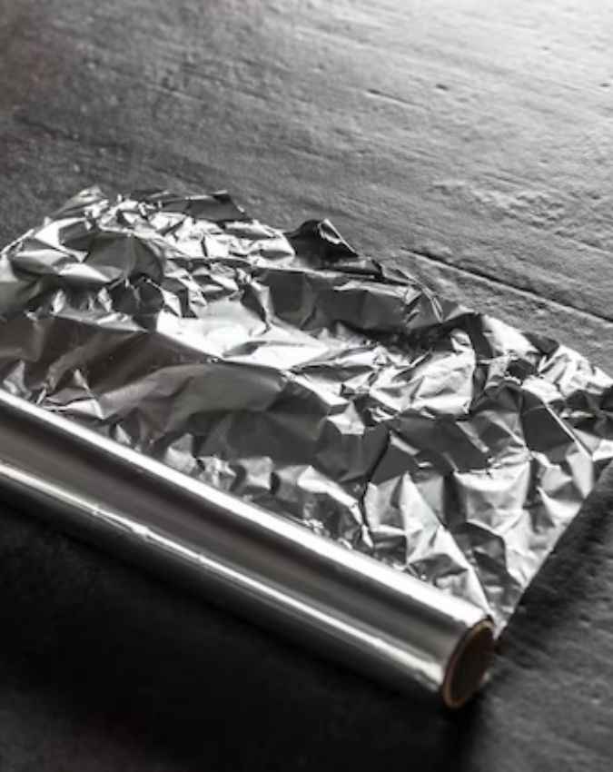 आखिर क्यों लगाते हैं Router पर Aluminium Foil?