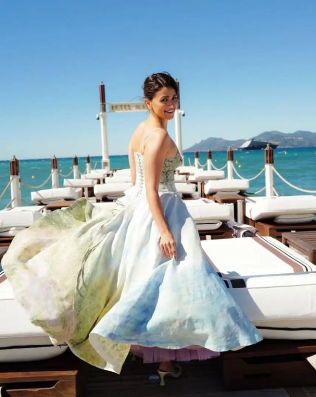 Alia Bhatts lavish Cannes hotel room-1-2-3-4-5-6