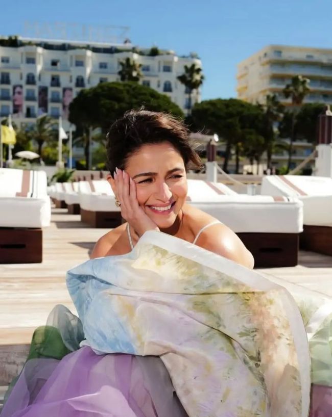 Alia Bhatts lavish Cannes hotel room-1-2-3