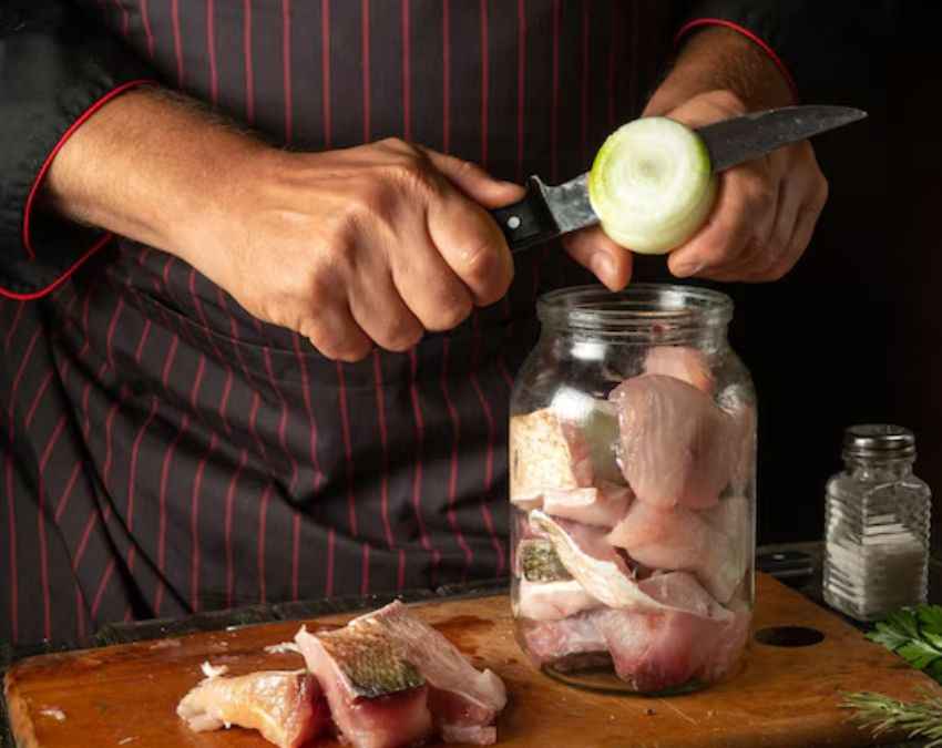 एयरटाइट कंटेनर का करें इस्तेमाल
