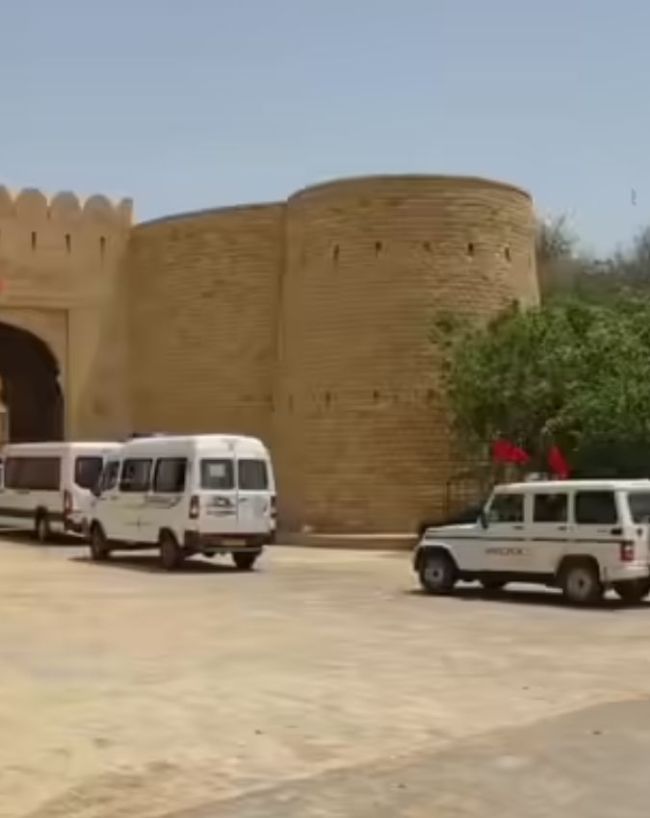 Donald trump Daughter Tiffany trump jaisalmer visit-1-2-3