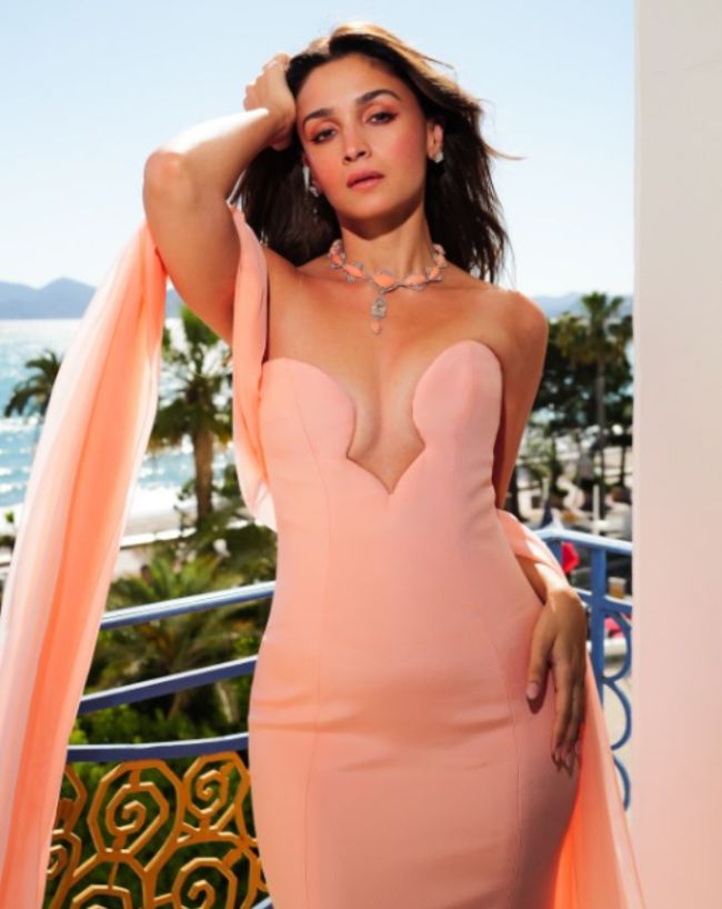 alia bhatt look viral cannes 2026-1-2-3-4