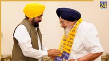 पूर्व राज्यसभा सदस्य राजमहिंदर सिंह मजीठा अपने साथियों के साथ आप में शामिल
