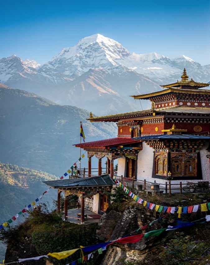 विदेश घूमने की जगहों में टॉप पर भूटान