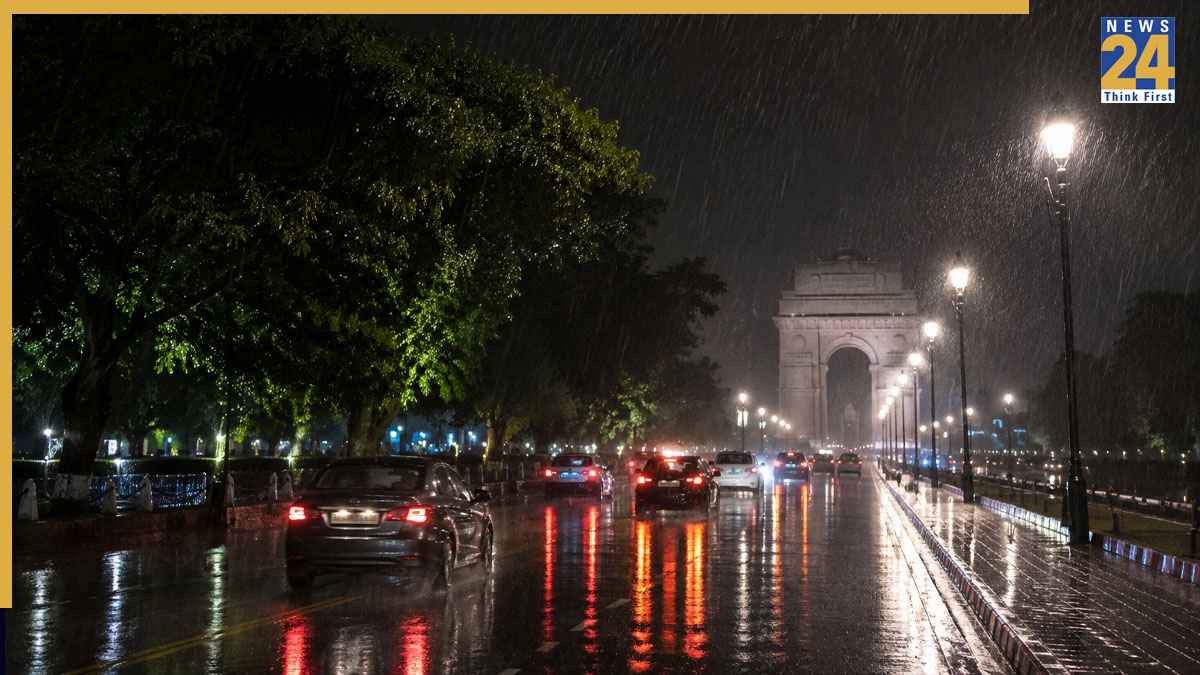 दिल्ली-NCR में झमाझम बारिश शुरू, गर्मी से मिली राहत