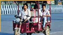 E-Rickshaw New rules : ई-रिक्शा वालों के लिए बड़ा अपडेट! आज से रजिस्ट्रेशन शुरू, लेकिन बिना ट्रेनिंग सर्टिफिकेट के नहीं मिलेगा लाइसेंस; जानें नए नियम