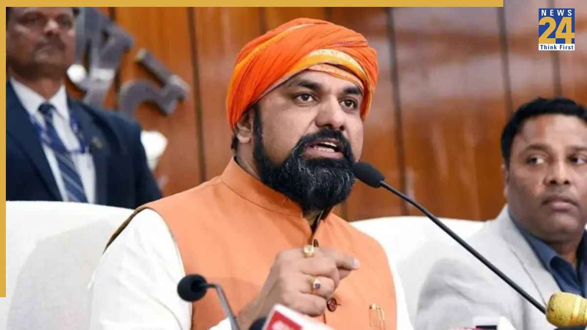 बिहार शिक्षक भर्ती पर बड़ा फैसला, सिर्फ एक ही परीक्षा होगी, छात्र संगठनों से बातचीत के बाद CM सम्राट चौधरी का ऐलान