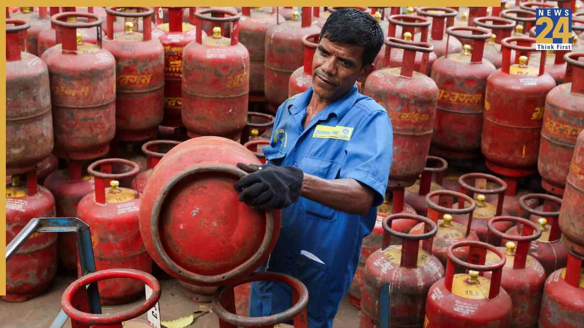 नए LPG कनेक्शन पर सरकार ने लगाई रोक, 10 मिनट में पुराने को ऐसे करें ट्रांसफर