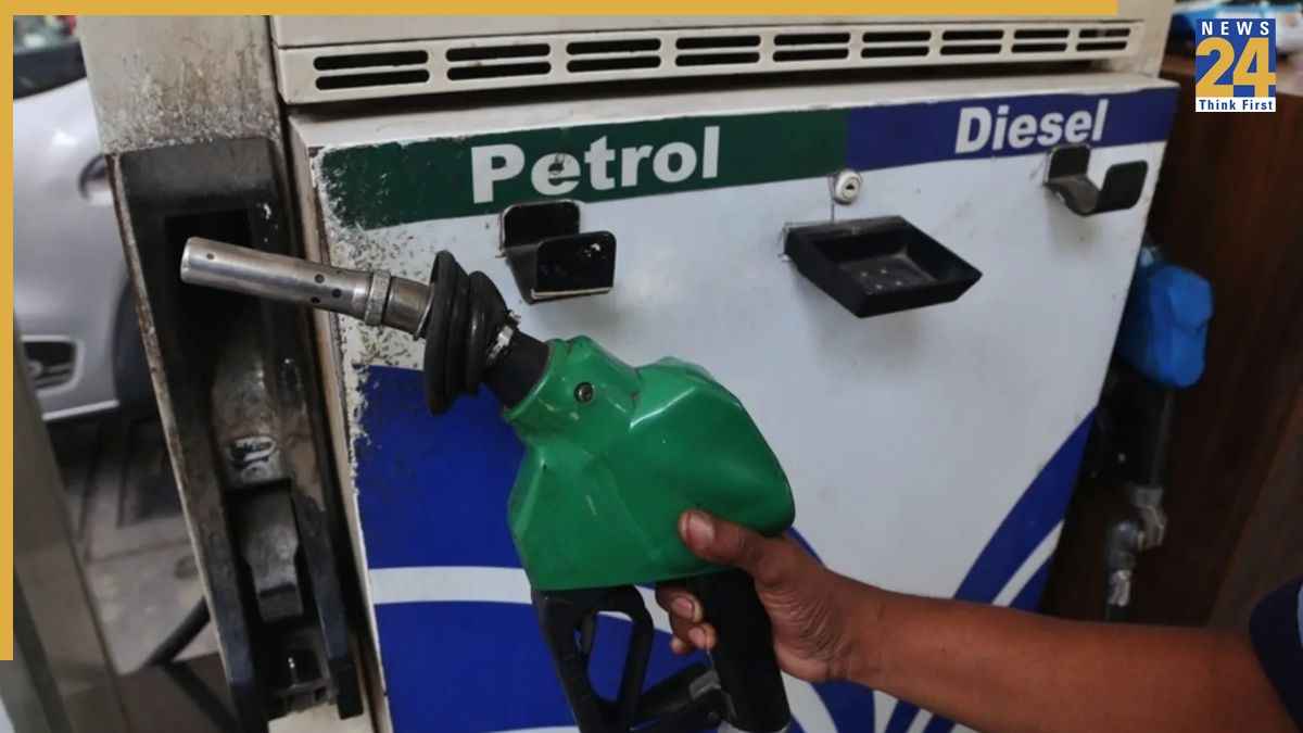 Petrol Diseal New Rule: दिल्ली-NCR में अब ऐसे वाहनों को नहीं मिलेगा तेल, एक अक्टूबर से लागू होगा नियम