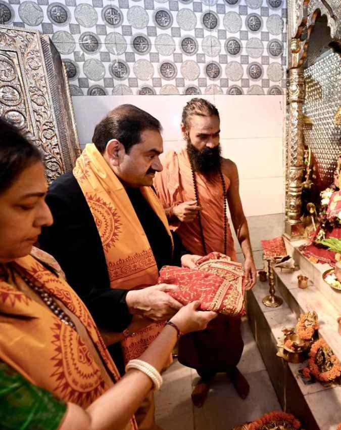 गायत्री शक्तिपीठ में की पूजा-अर्चना