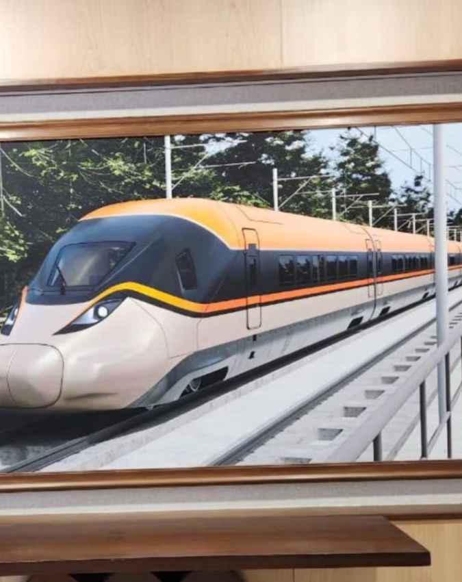 रेल मंत्रालय में दिखी भारत की पहली बुलेट ट्रेन की झलक