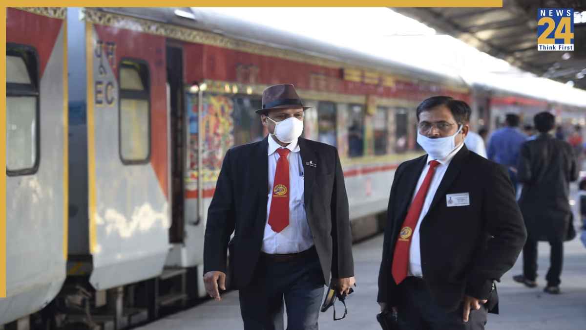 इंडियन रेलवे ने बदला TTE का प्रोफाइल, अब टिकट चेकिंग के साथ करेंगे ये काम; पढ़ें नया फरमान
