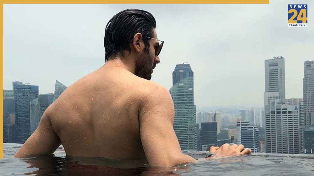 कभी रेलवे स्टेशन पर कपड़े बदलता था ये एक्टर, 12 लोगों के साथ कमरा किया शेयर; आज है टॉप स्टार