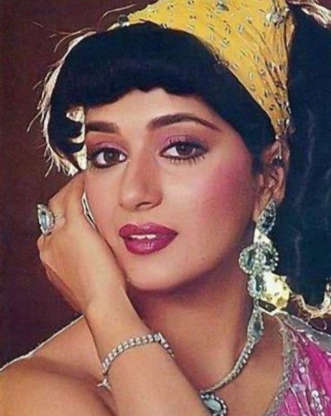 Madhuri dixit iconic song-1-2