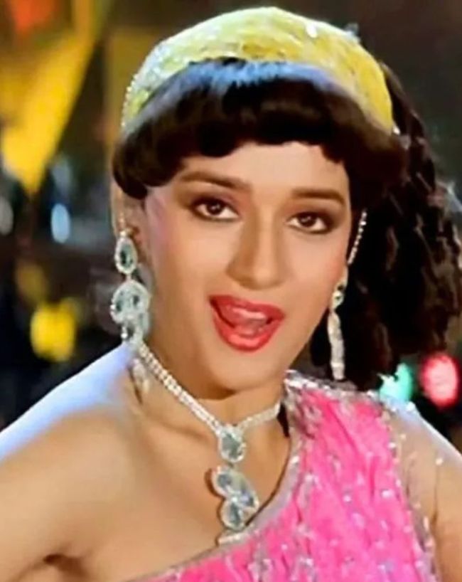 Madhuri dixit iconic song-1-2-3-4