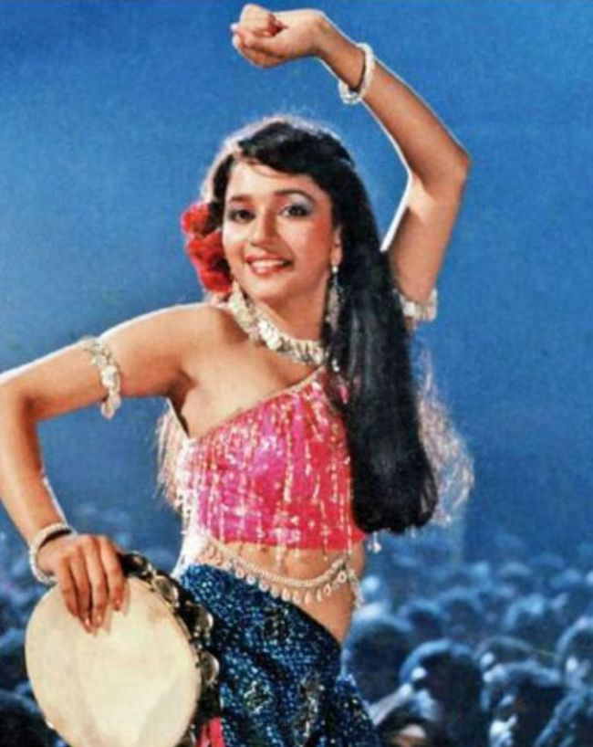 Madhuri dixit iconic song-1-2-3-4-5-6
