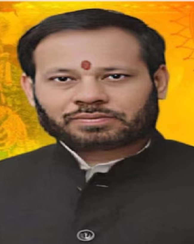 yogi adityanath cabinet expansion, somendra tomar, ajeet pal, manoj pandey, Bhupendra Chaudhary, Surendra Diler, Kailash Rajput, Krishna Paswan, and Hansraj Vishwakarma-1-2-3-4