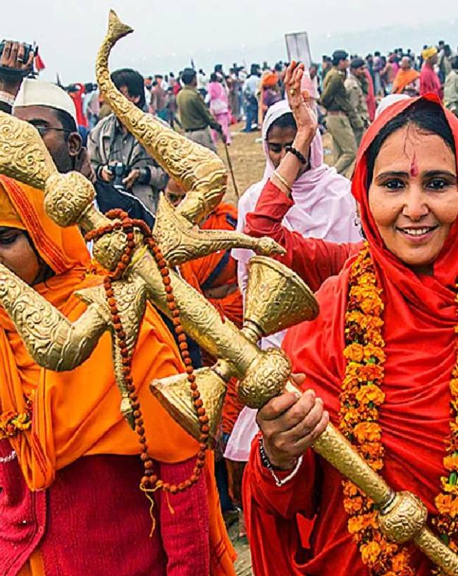 Female-Naga-Sadhvi-1-2-3-4-5-6-7-8-9