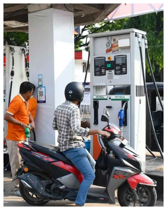 दो हफ्तों में ₹7.5 तक महंगा हुआ तेल, दो साल का रिकॉर्ड टूटा