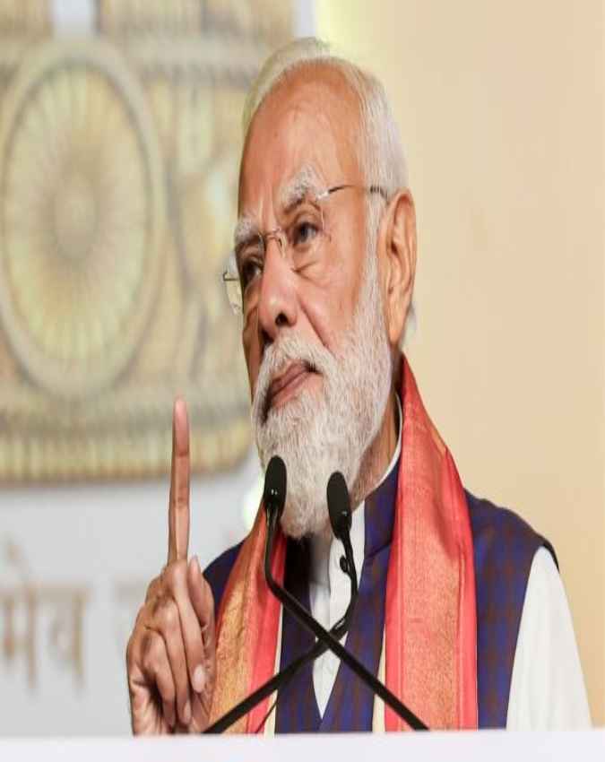 पीएम मोदी की अपील के बाद छिड़ी बहस