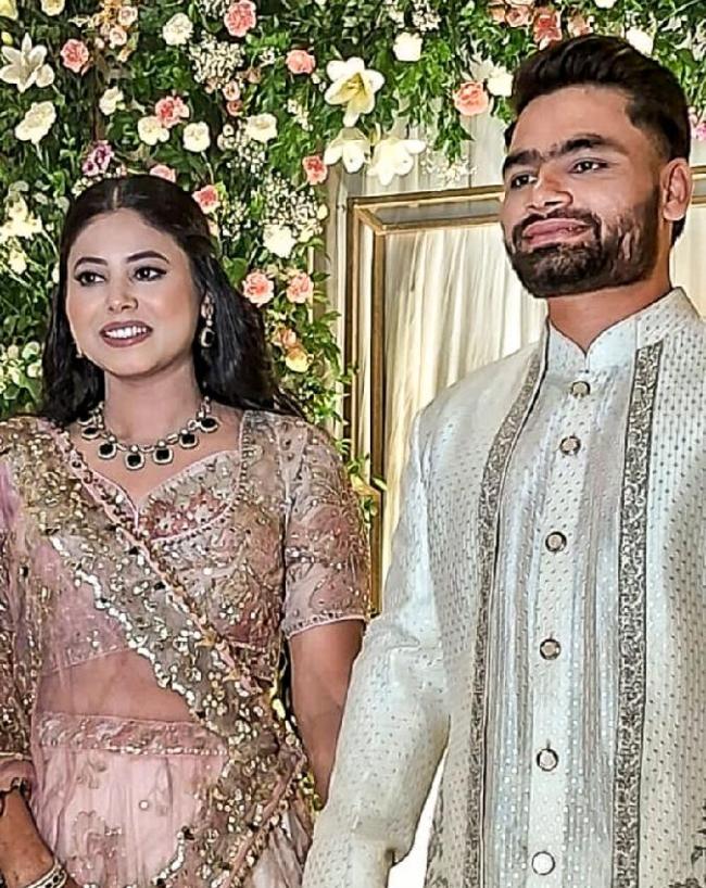 ishan kishan girlfriend aditi hundia and Hardik Pandya Girlfriend Mahieka Sharma-1-2-3-4-5