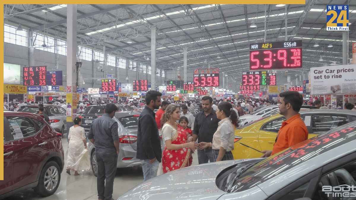 Car Price Hike: फिर महंगी होने वाली हैं गाड़ियां? GST छूट का असर खत्म होने से क्या फर्क पड़ेगा