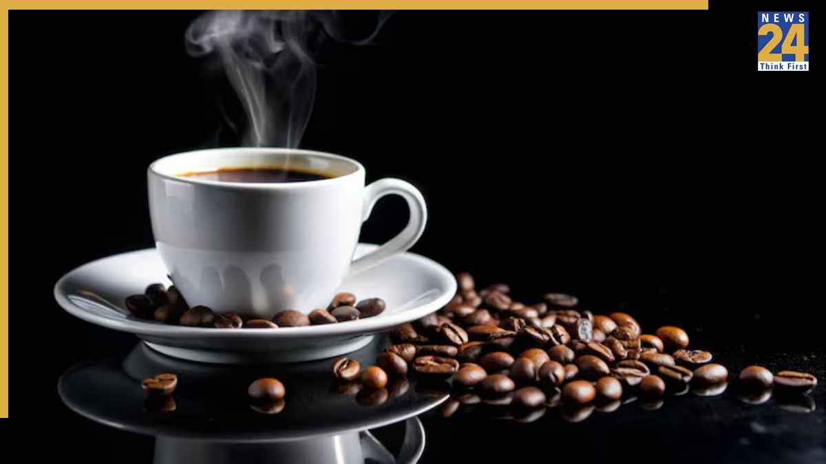 सुबह ब्लैक कॉफी पीना कितना सही है? आयुर्वेद से जानिए कब हो सकती है नुकसानदायक