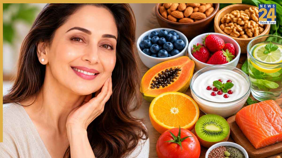 45 के बाद चेहरे पर कैसे लाएं नेचुरल ग्लो? डाइट में शामिल करें ये फूड्स, दिखेंगी जवां