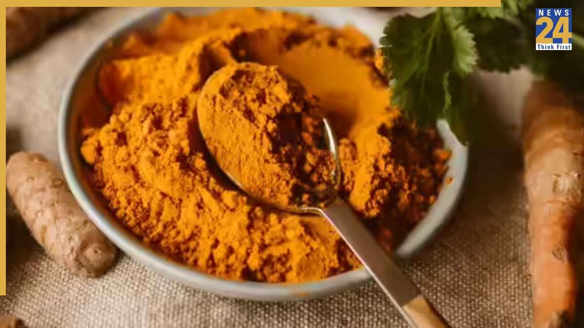 मिलावटी हल्दी आपके चेहरे को कर सकती है खराब, मार्केट से खरीदते वक्त इन बातों पर दें ध्यान