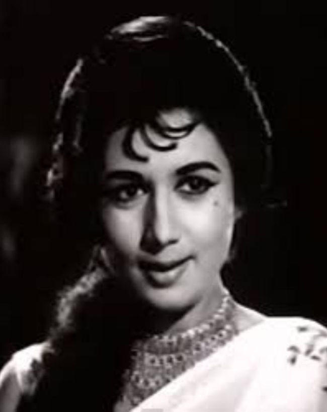 actress nanda biography-1-2