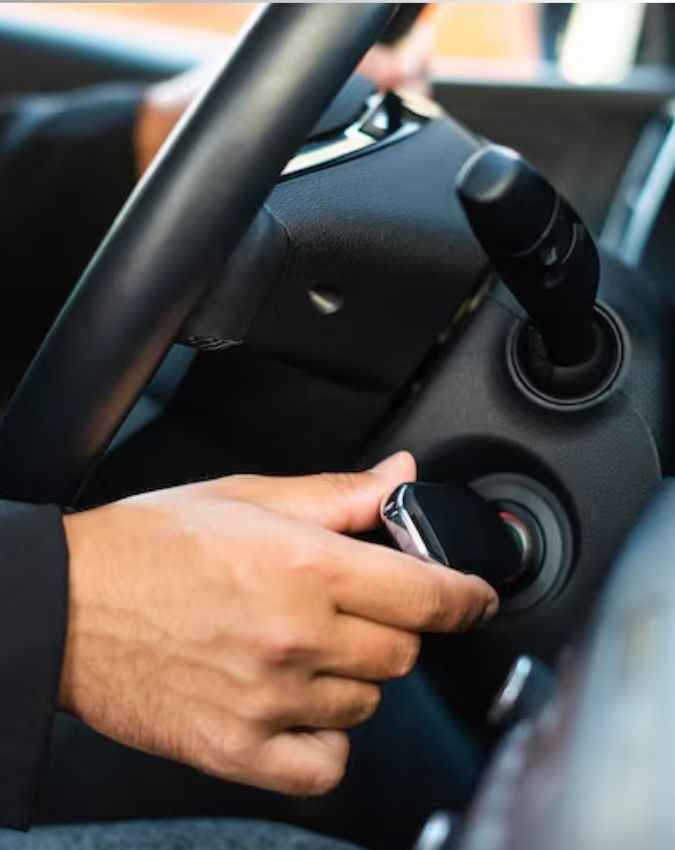 गलत आदतों से घटती है कार की लाइफ