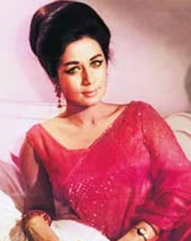 actress nanda biography-1-2-3-4