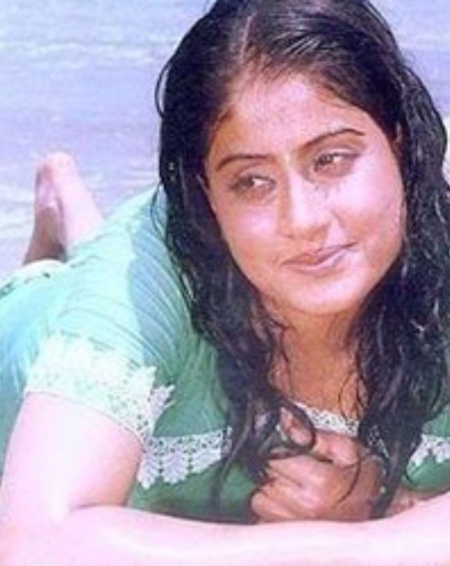 vijayashanthi lady amitabh south actress-1-2-3-4