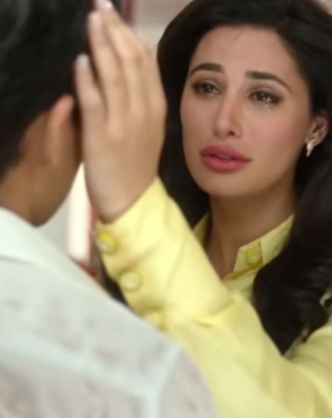 nargis fakhri emraan hashmi kissing scene-1-2-3-4