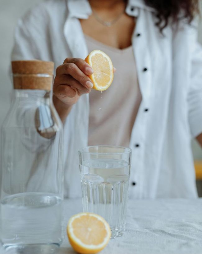 Who Should Not Drink Lemon Water-1-2-3-4-5
