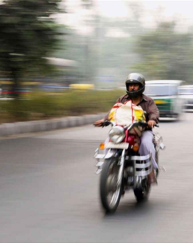 सड़क और ट्रैफिक भी डालते हैं असर