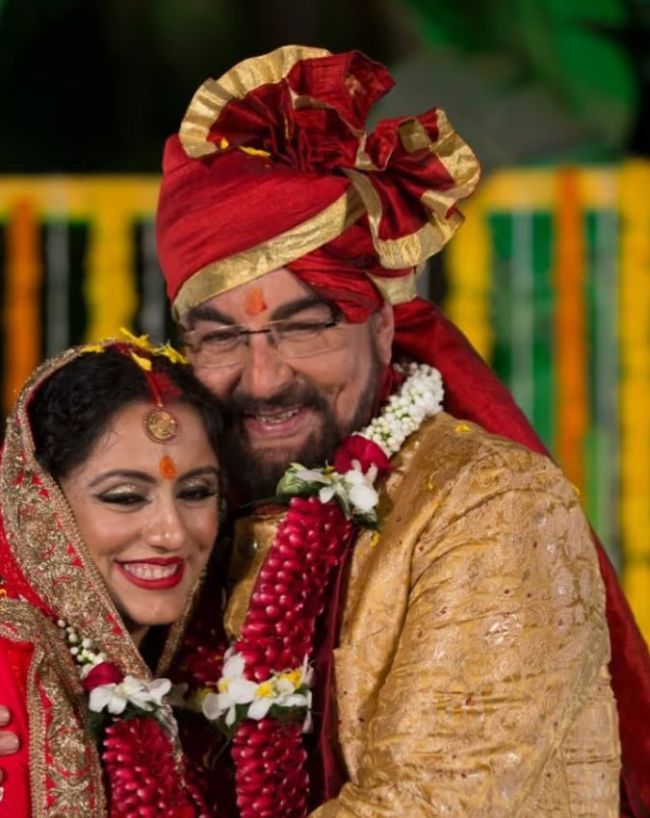 Bollywood Celebrities Married Multiple Times-1-2-3-4-5-6