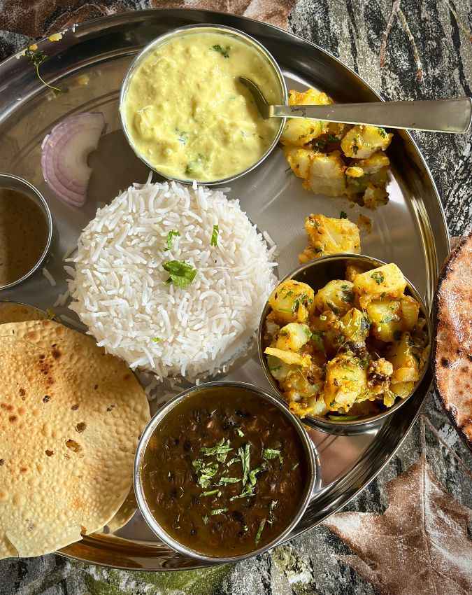 780 की थाली में क्या-क्या मिलता है
