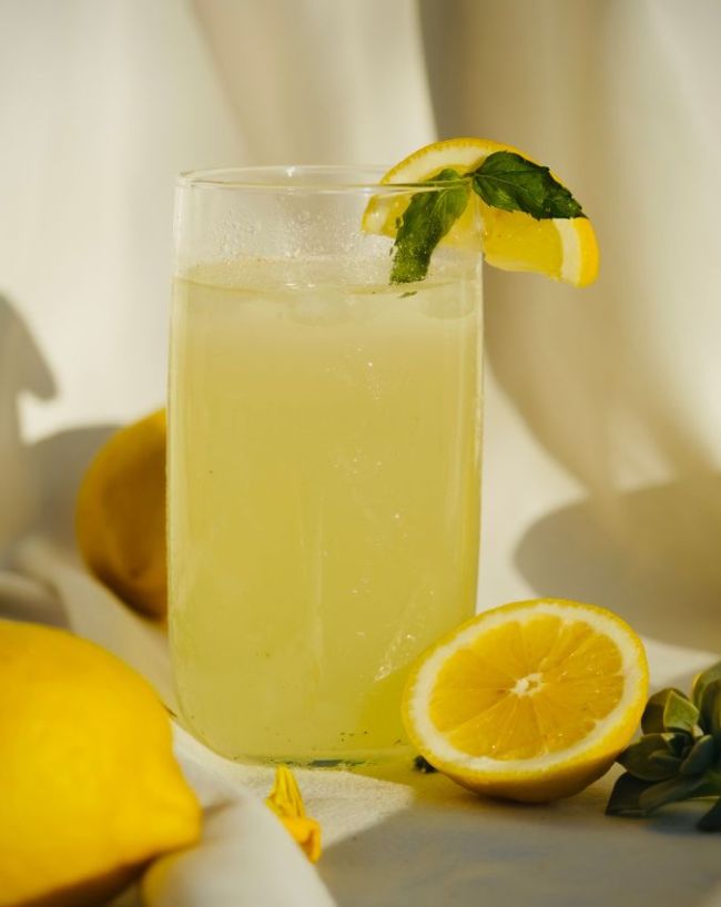 Who Should Not Drink Lemon Water-1-2-3-4-5-6-7