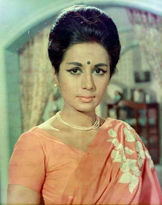 actress nanda biography-1-2-3-4-5-6-7