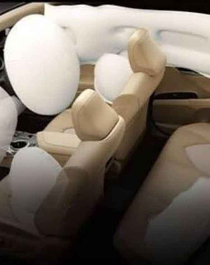 एयरबैग में गड़बड़ी दिखे तो तुरंत कराएं जांच