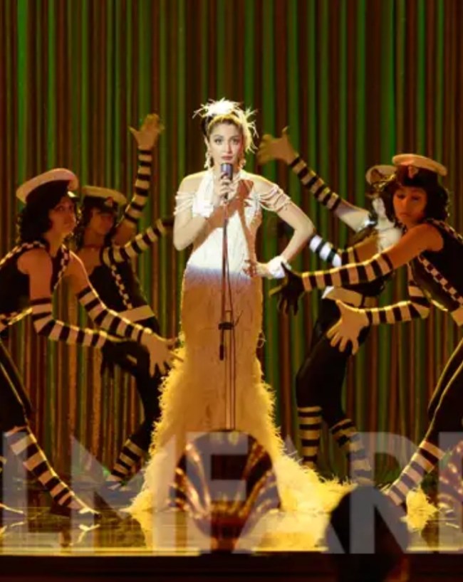 Bombay Velvet-1-2