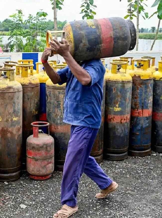 ग्राहकों की सुरक्षा के लिए जरूरी कोड