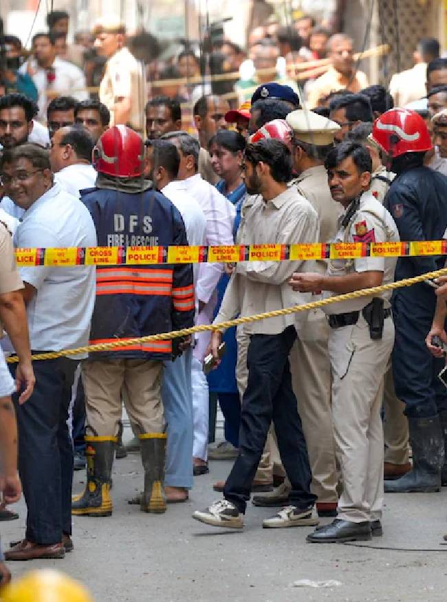 Delhi Malviya Nagar Fire-1-2-3-4-5-6