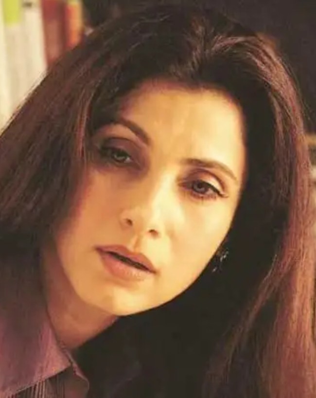 Dimple Kapadia-1-2-3-4-5