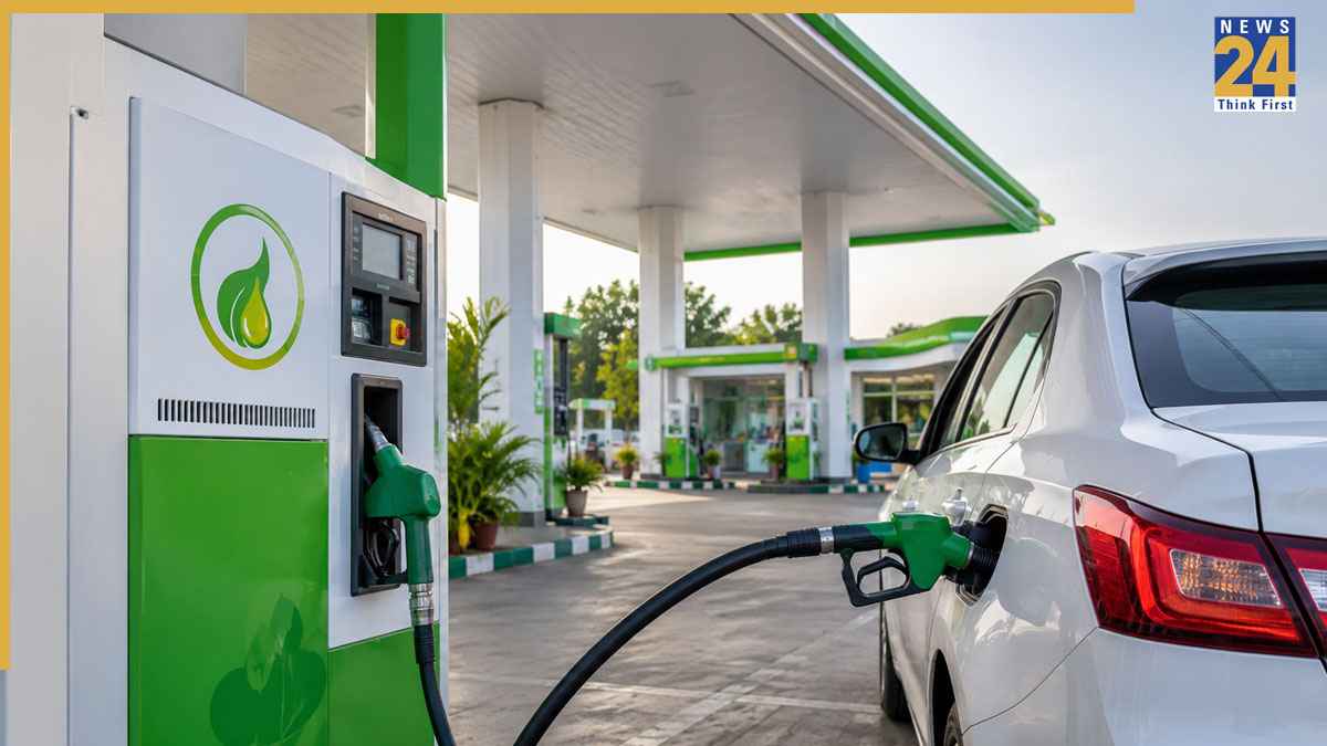 पेट्रोल से 20 रुपये सस्ता तेल हो गया लॉन्च, दिल्ली में खुला पहला E85 फ्यूल स्टेशन
